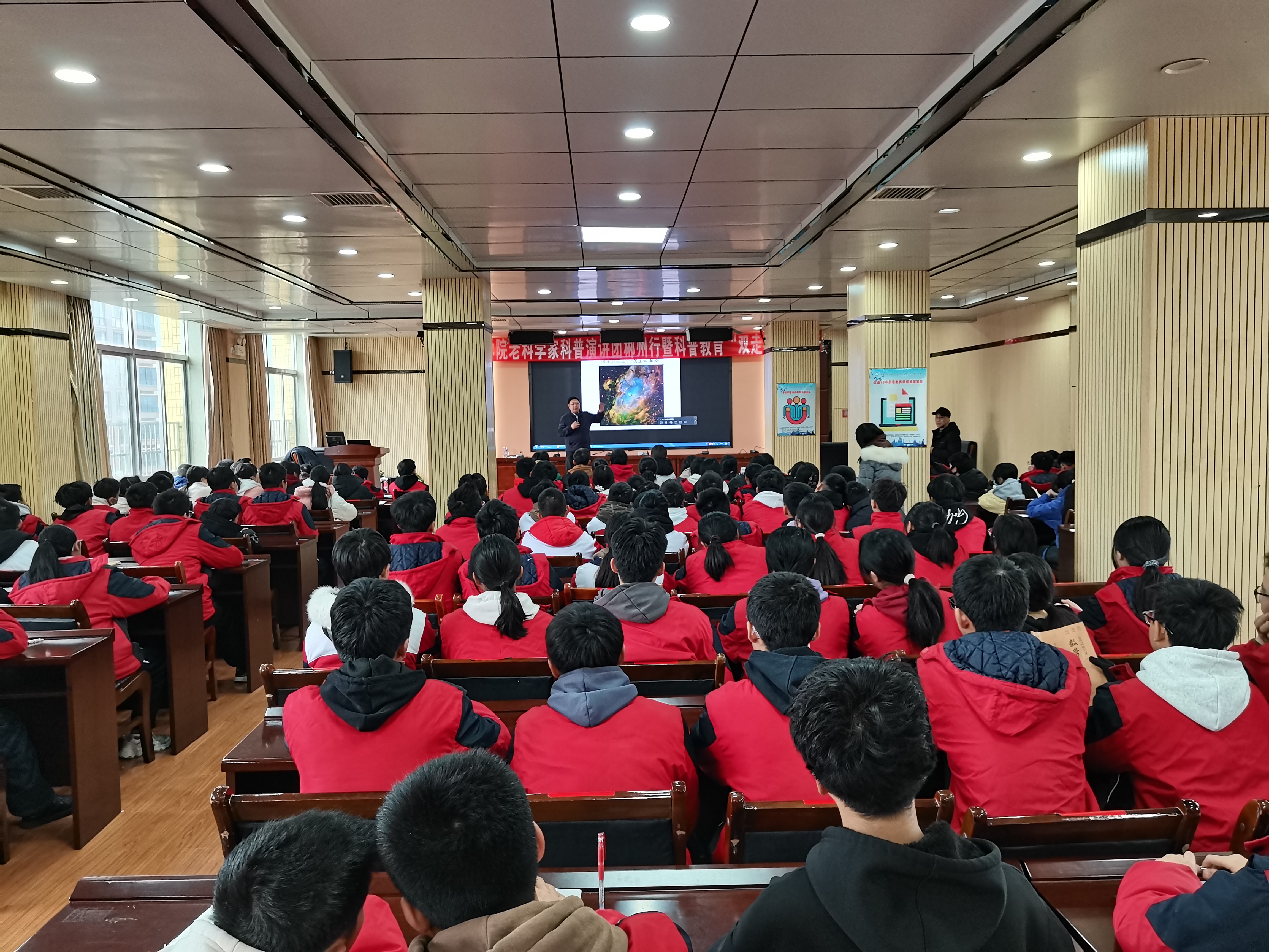 12.21  王俊杰 十八中3.jpg